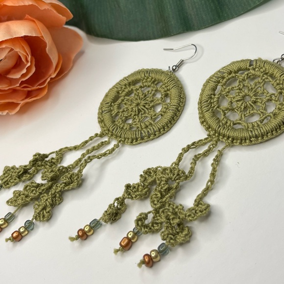 Gilchrist Design Jewelry - Crocheted Vineyard Garden Earrings
